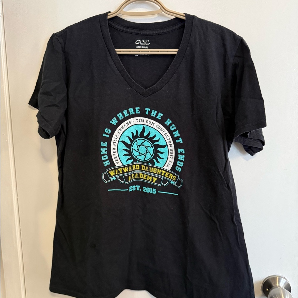 Supernatural Wayward Sisters T-Shirt XL